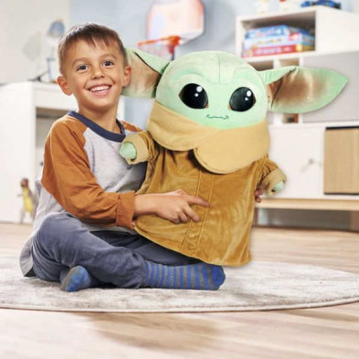 ▷ Chollo Peluche extragrande de Baby Yoda de 66 cm por sólo 44,99