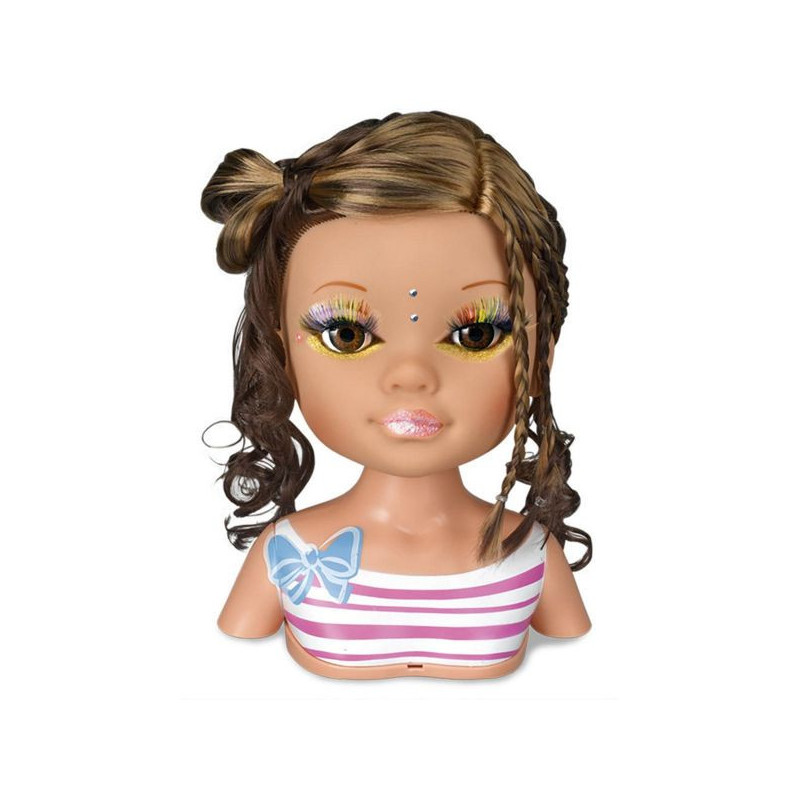 Nancy un día de secretos de belleza morena