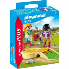 Imagen niños al minigolf