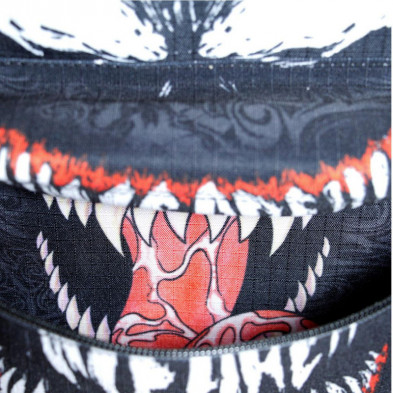 imagen 4 de mochila venom negro 32x44x17cm
