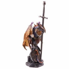 imagen 3 de figura dragón leyenda oscura con escudo de fuego