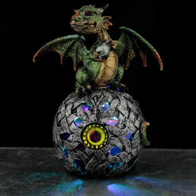 imagen 1 de figura dragón y bola de decoración celta verde