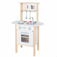 Imagen cocina de madera con accesorios