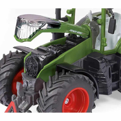 Capó del tractor Fendt 1:32 abierto con motor visible
